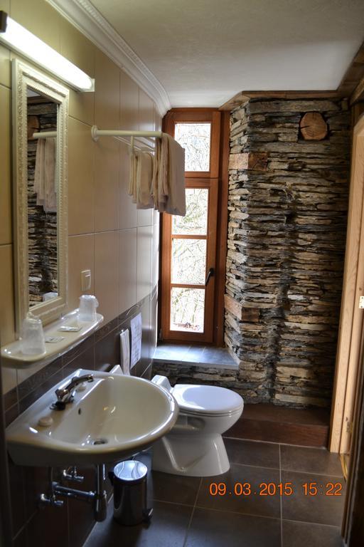 Auberge Au Naturel Des Ardennes Rochehaut Bilik gambar