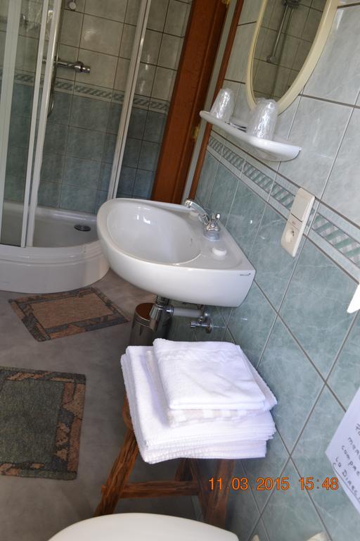 Auberge Au Naturel Des Ardennes Rochehaut Bilik gambar