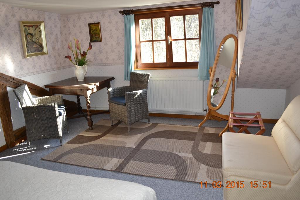 Auberge Au Naturel Des Ardennes Rochehaut Bilik gambar